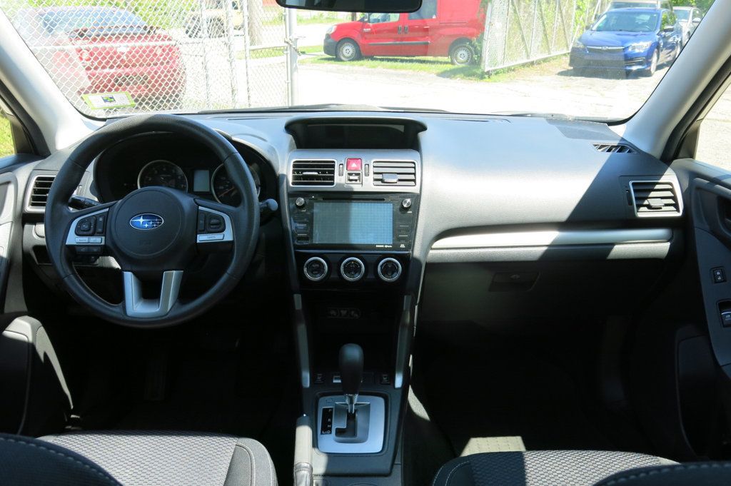 2017 Subaru Forester 2.5i Premium photo 18