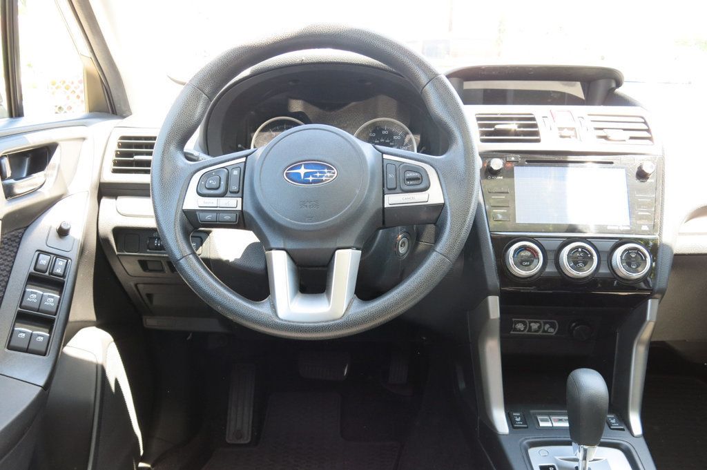2017 Subaru Forester 2.5i Premium photo 19