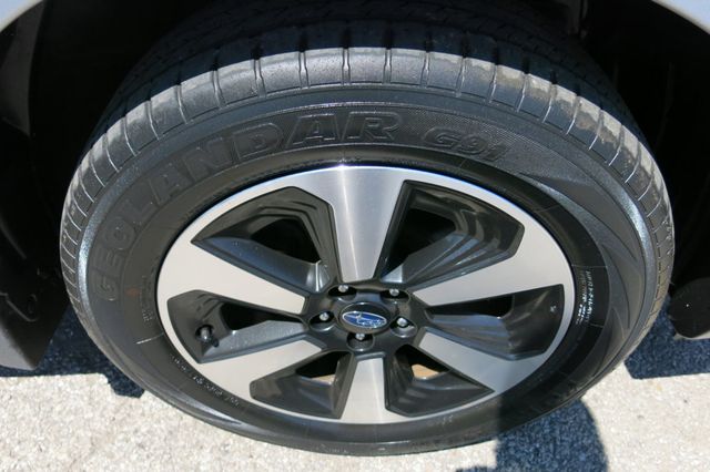 2017 Subaru Forester 2.5i Premium CVT - 22889670 - 33