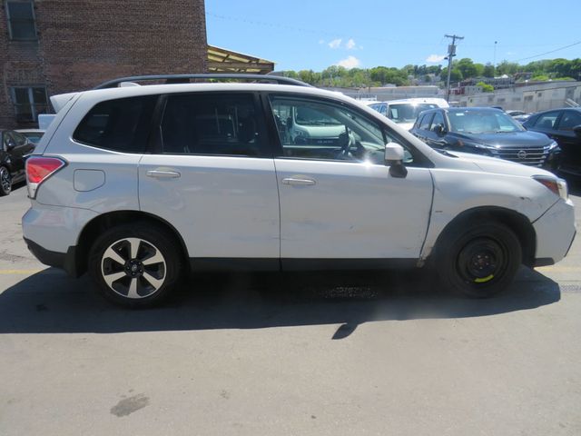 2017 Subaru Forester 2.5i Premium CVT - 23024315 - 3