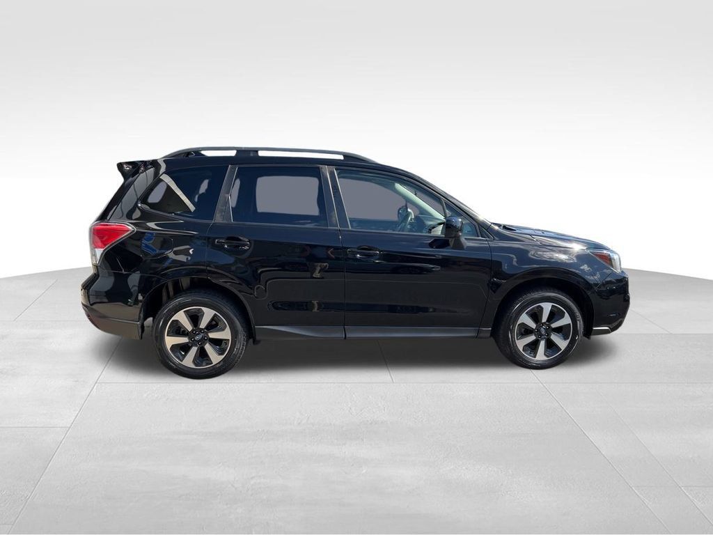 2017 Subaru Forester 2.5i Premium CVT - 22587044 - 8