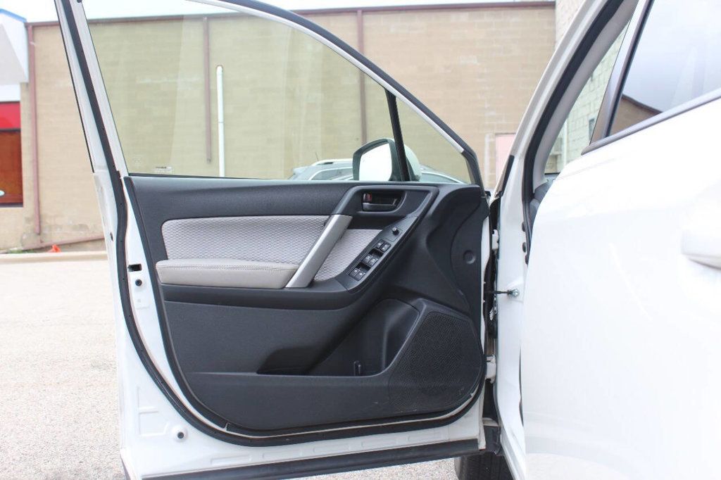 2017 Subaru Forester 2.5i Premium CVT - 22887049 - 8