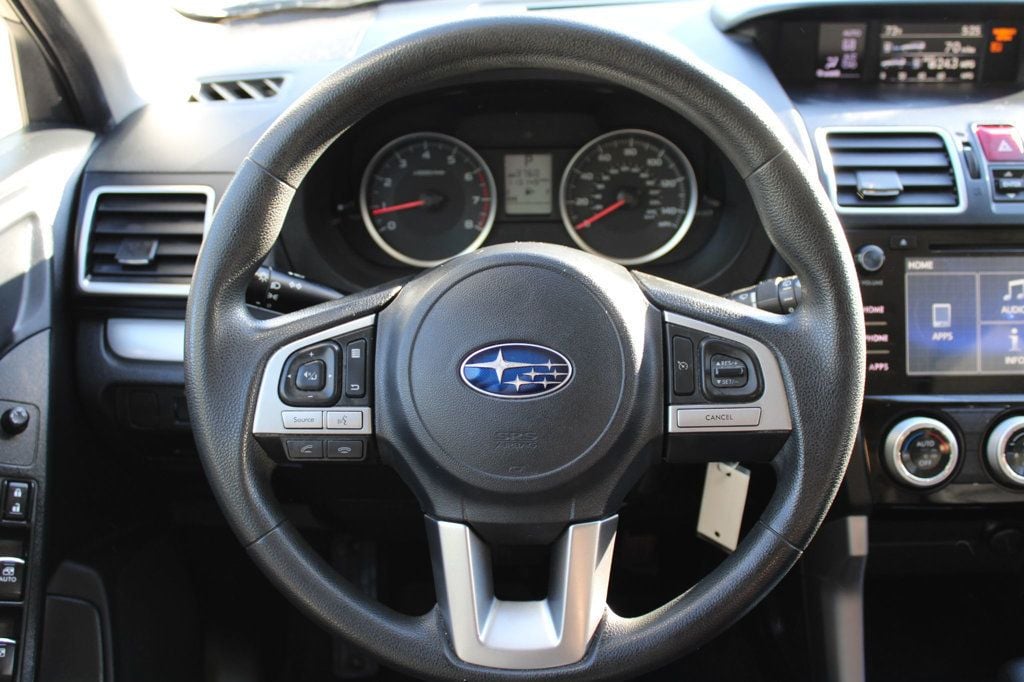 2017 Subaru Forester 2.5i Premium photo 8