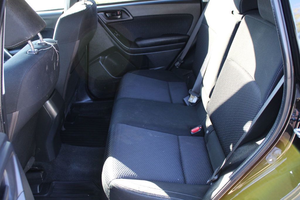 2017 Subaru Forester 2.5i Premium photo 14