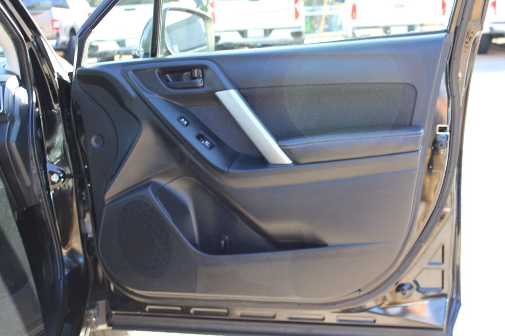 2017 Subaru Forester 2.5i Premium photo 18