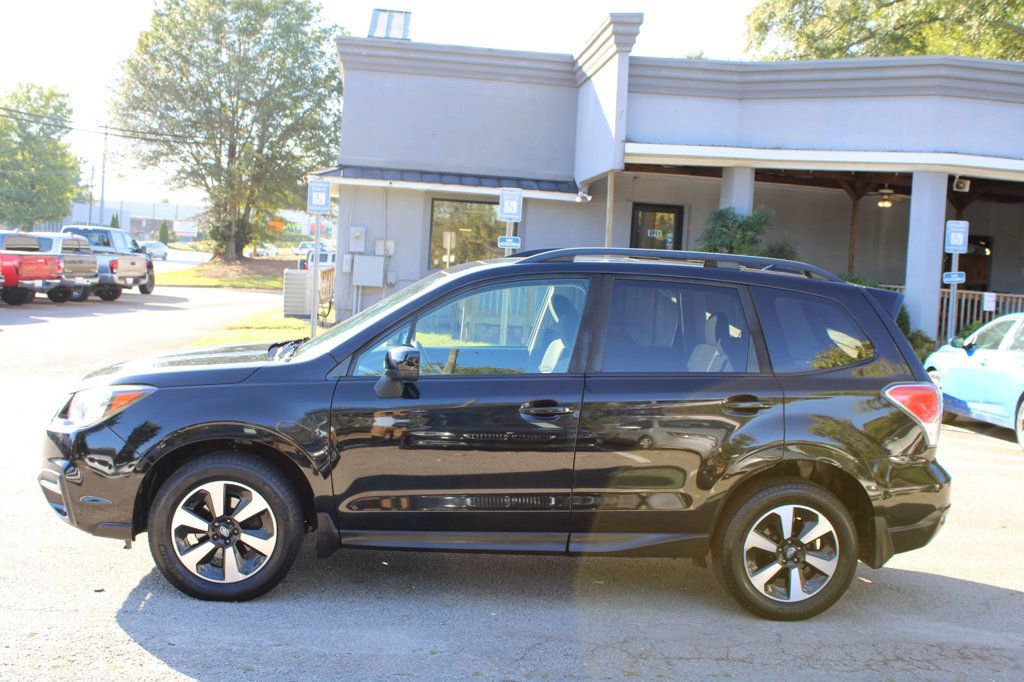 2017 Subaru Forester 2.5i Premium photo 2