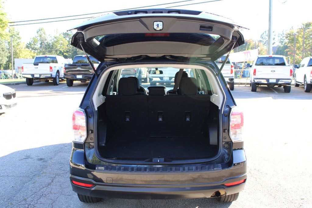 2017 Subaru Forester 2.5i Premium photo 5