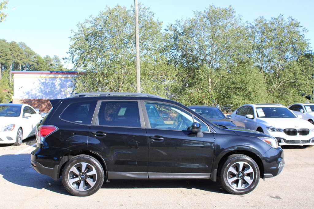 2017 Subaru Forester 2.5i Premium photo 7