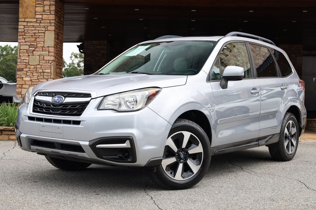 2017 Subaru Forester 2.5i Premium photo 2