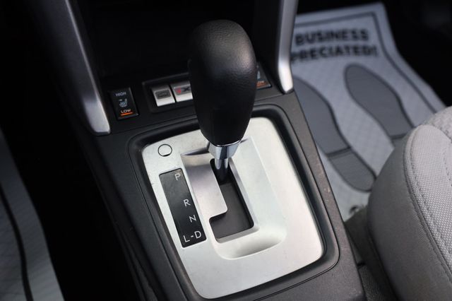 2017 Subaru Forester 2.5i Premium CVT - 22886549 - 42