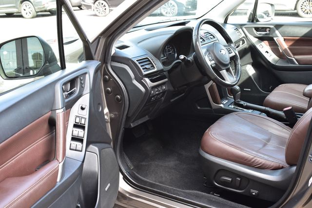 2017 Subaru Forester 2.5i Touring CVT - 22999679 - 12