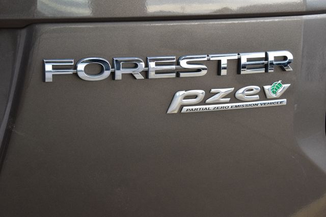 2017 Subaru Forester 2.5i Touring CVT - 22999679 - 51