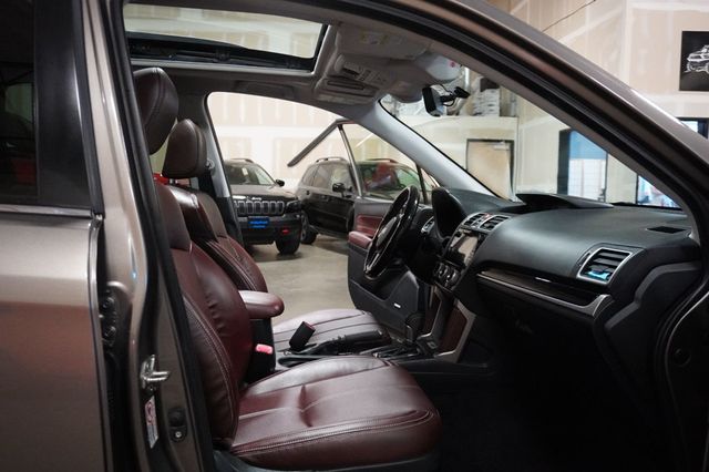 2017 Subaru Forester 2.5i Touring CVT - 23025530 - 6
