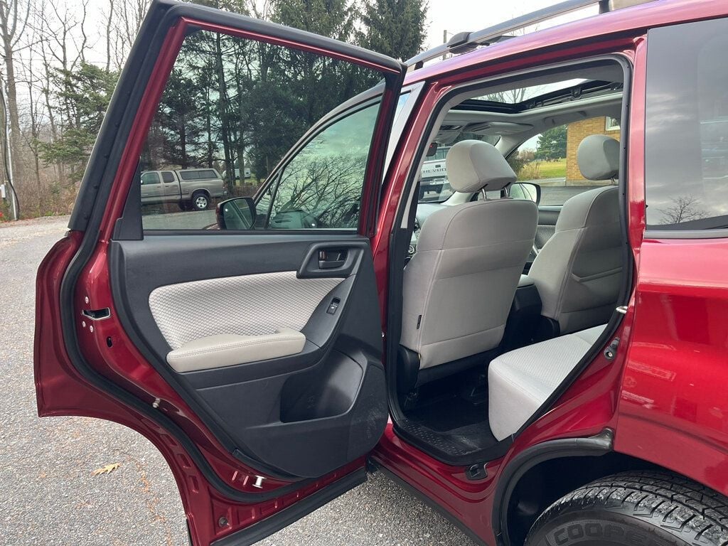 2017 Subaru Forester All Wheel Drive SUV - 22672675 - 27