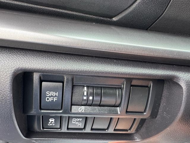 2017 Subaru Impreza 2.0i Limited 5-door CVT - 22950500 - 11