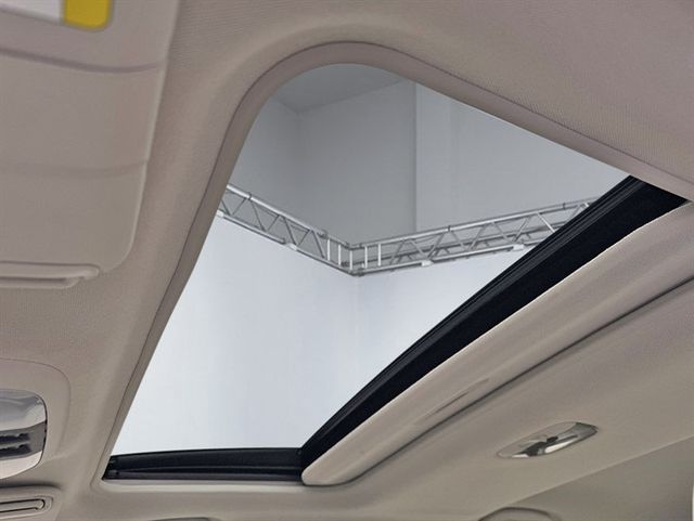 2017 Subaru Impreza 2.0i Limited 5-door CVT - 22950500 - 18