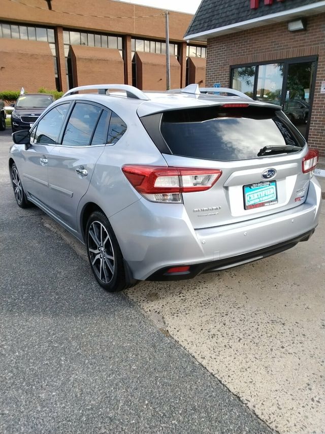2017 Subaru Impreza 2.0i Limited 5-door CVT - 23099595 - 1