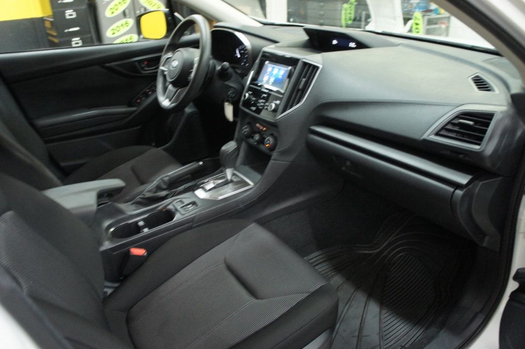 2017 Subaru Impreza Premium photo 3