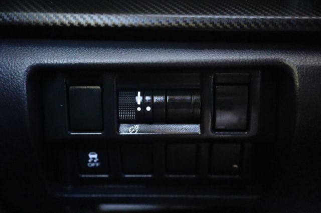 2017 Subaru Impreza Premium - 23093855 - 31