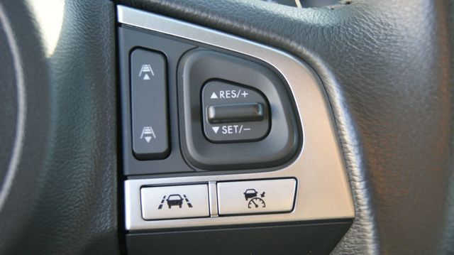 2017 Subaru Legacy 1 OWNER ,4 NEW TIRES, JUST SERVICED , VERY CLEAN INSIDE AND OUT  - 23040991 - 17