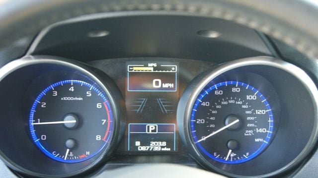 2017 Subaru Legacy 1 OWNER ,4 NEW TIRES, JUST SERVICED , VERY CLEAN INSIDE AND OUT  - 23040991 - 2