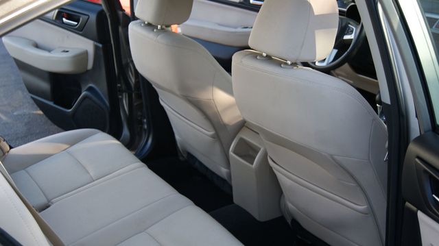 2017 Subaru Legacy 1 OWNER ,4 NEW TIRES, JUST SERVICED , VERY CLEAN INSIDE AND OUT  - 23040991 - 30