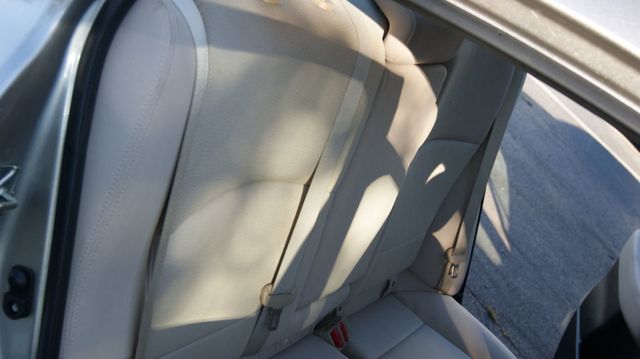 2017 Subaru Legacy 1 OWNER ,4 NEW TIRES, JUST SERVICED , VERY CLEAN INSIDE AND OUT  - 23040991 - 31