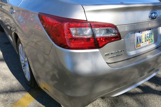 2017 Subaru Legacy 2.5i - 22996707 - 39