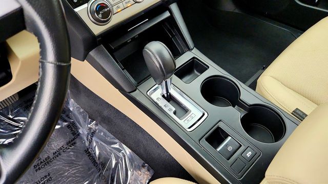 2017 Subaru Legacy 2.5i Limited w/ Auto-Dimming Mirror & Blind Spot Detection - 23079153 - 16