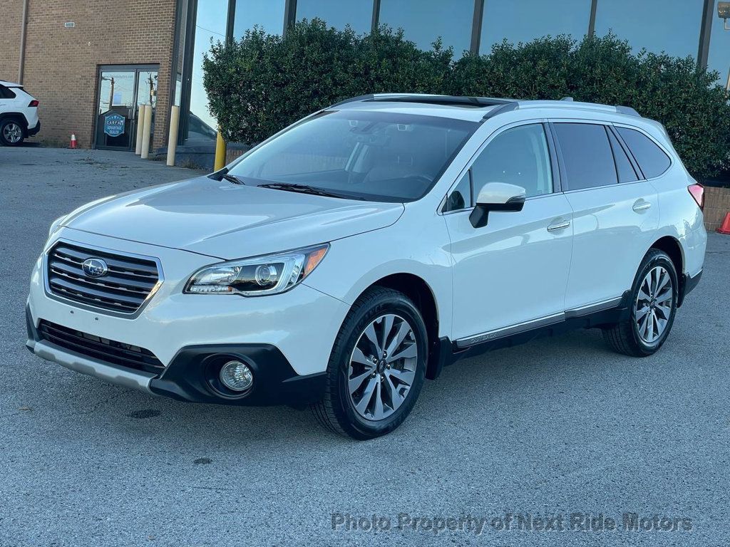 2017 Subaru Outback 3.6R Touring photo 3