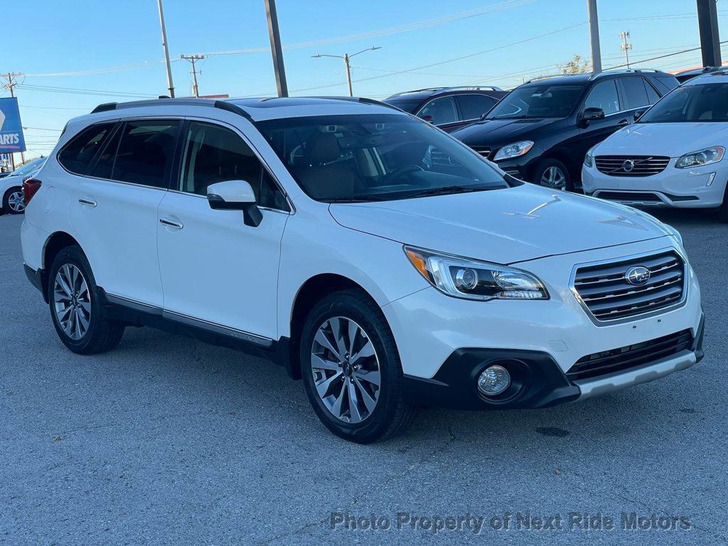 2017 Subaru Outback 3.6R Touring photo 4