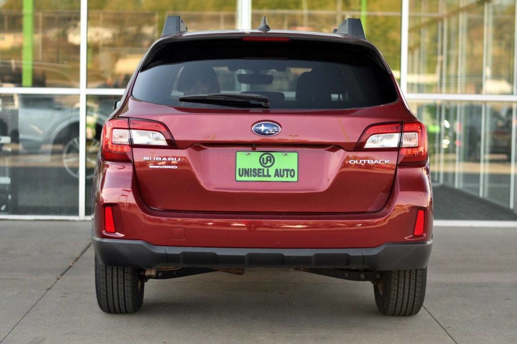 2017 Subaru Outback 2.5i Premium photo 4