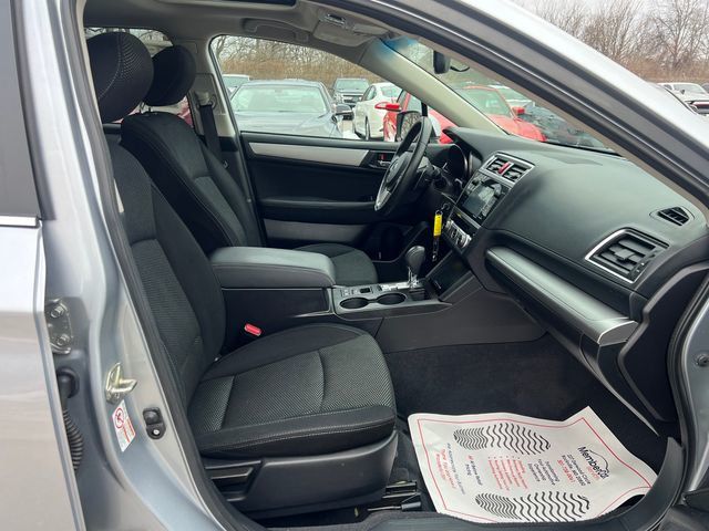 2017 Subaru Outback 2.5i Premium - 22988292 - 19