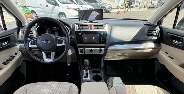 2017 Subaru Outback 2.5i Premium - 22435941 - 23
