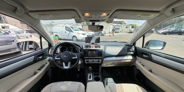 2017 Subaru Outback 2.5i Premium - 22435941 - 24
