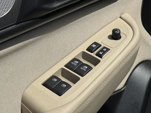 2017 Subaru Outback 2.5i Premium - 22435941 - 28