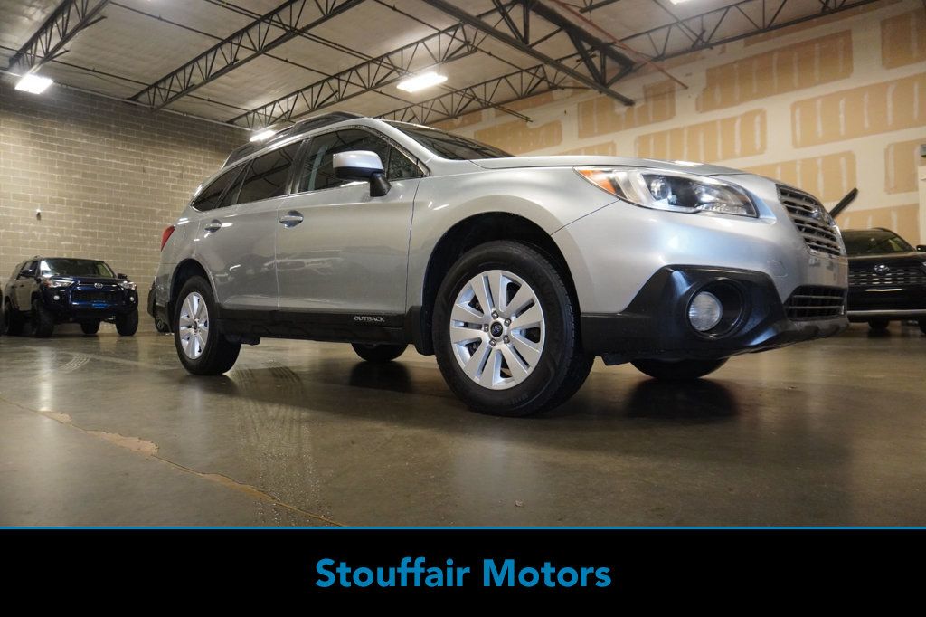 2017 Subaru Outback 2.5i Premium Wagon - 22997738 | Video 1