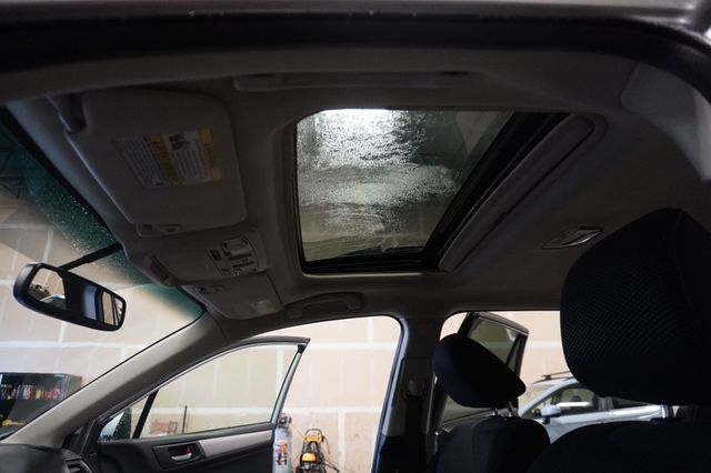 2017 Subaru Outback 2.5i Premium Wagon - 22997738 - 14