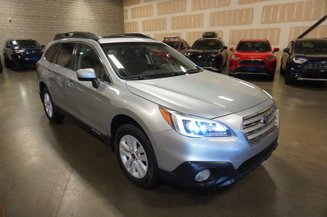 2017 Subaru Outback 2.5i Premium Wagon - 22997738 - 16