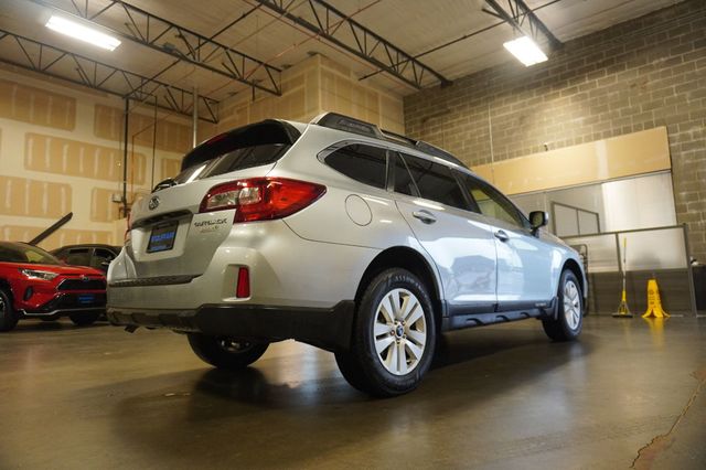 2017 Subaru Outback 2.5i Premium Wagon - 22997738 - 3