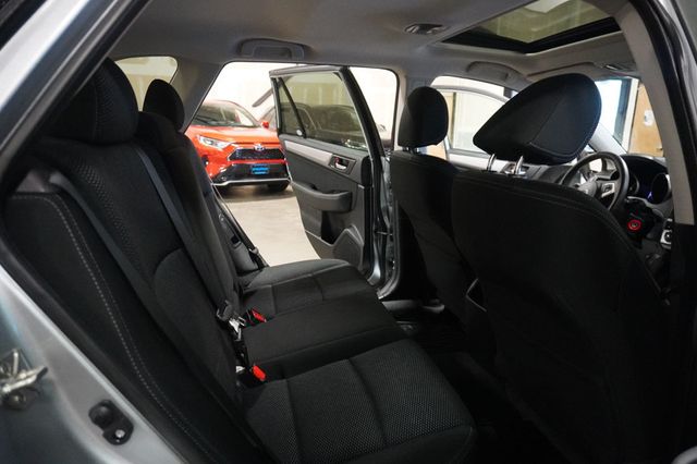 2017 Subaru Outback 2.5i Premium Wagon - 22997738 - 6