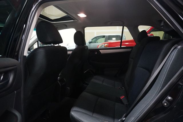 2017 Subaru Outback 2.5i Premium Wagon - 23008911 - 10