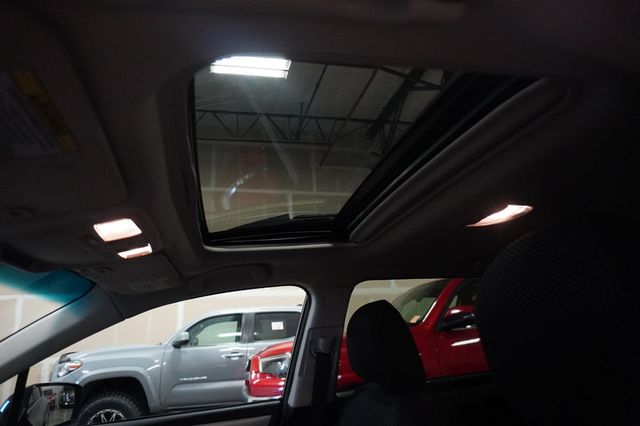 2017 Subaru Outback 2.5i Premium Wagon - 23008911 - 12