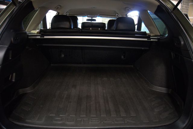 2017 Subaru Outback 2.5i Premium Wagon - 23011959 - 11