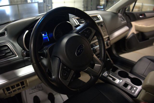 2017 Subaru Outback 2.5i Premium Wagon - 23011959 - 7