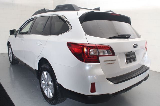 2017 Subaru Outback 2.5i Premium Wagon - 23059176 - 9