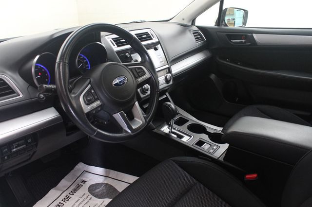 2017 Subaru Outback 2.5i Premium Wagon - 23059176 - 4