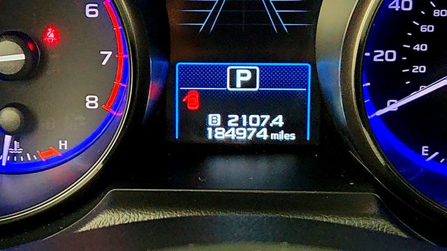 2017 Subaru Outback 2.5i Premium w/ EyeSight, Navigation & Power Moonroof - 23057322 - 14