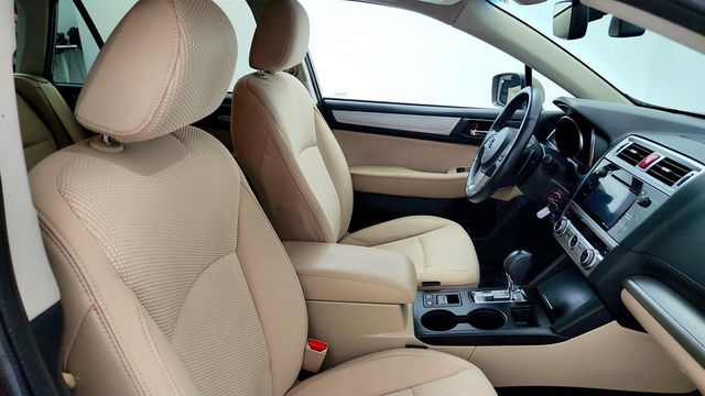 2017 Subaru Outback 2.5i Premium w/ EyeSight, Navigation & Power Moonroof - 23057322 - 22