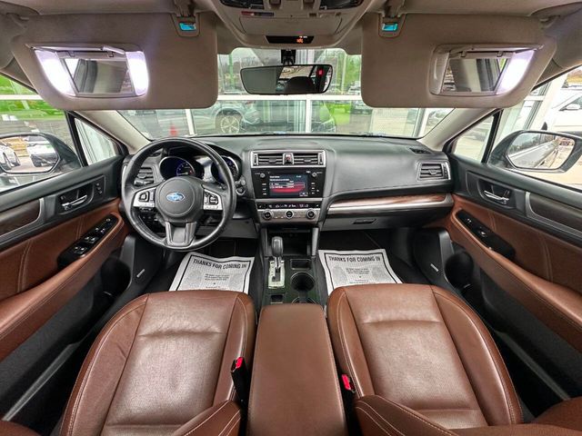 2017 Subaru Outback 2.5i Touring - 22952525 - 24